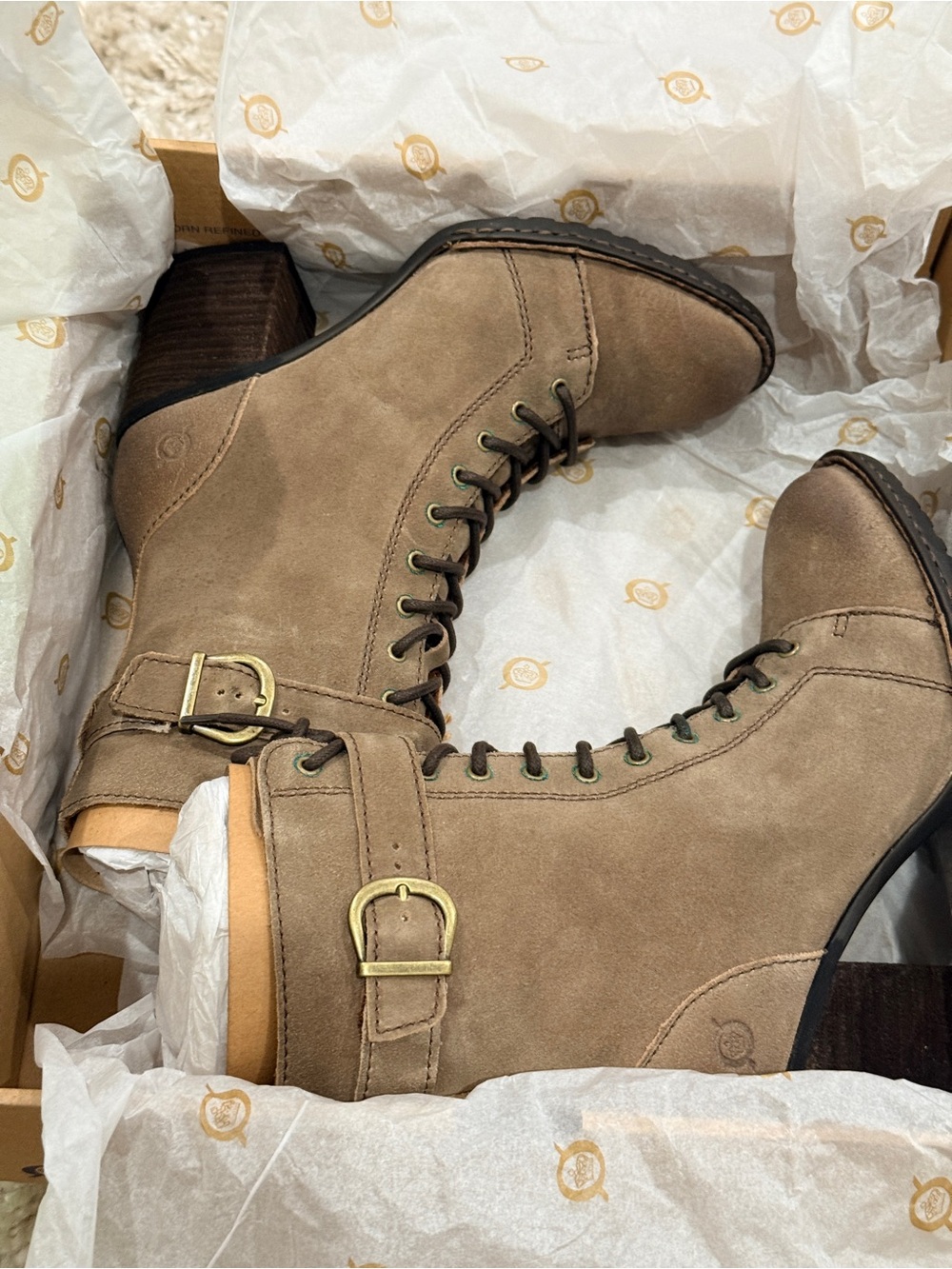 New In Box-Børn Cass Taupe Distressed Suede Lace Up Block Heel Combat Boots 7M